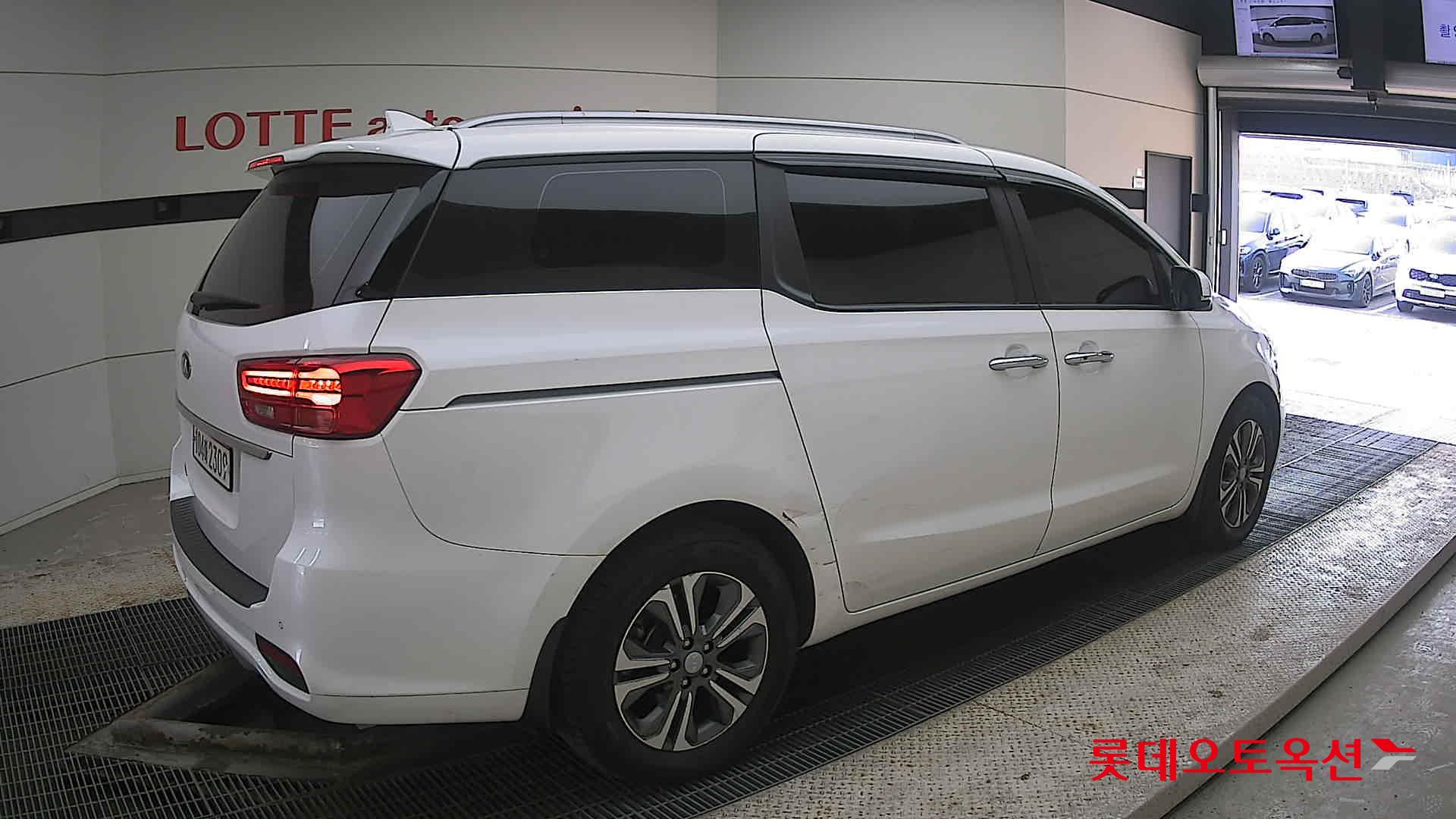 Kia Carnival id 3803752 из Кореи 19