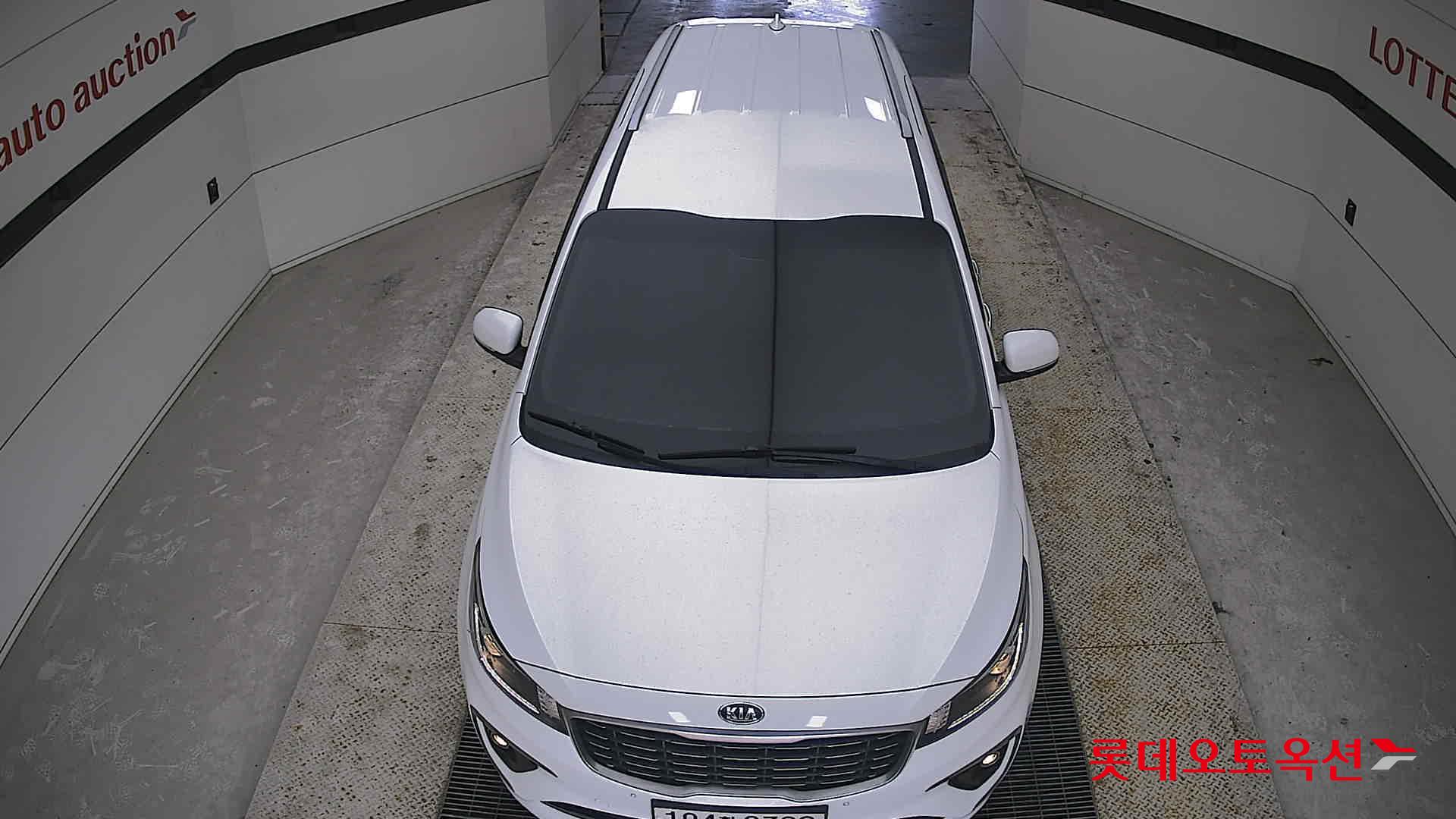 Kia Carnival id 3803752 из Кореи 25