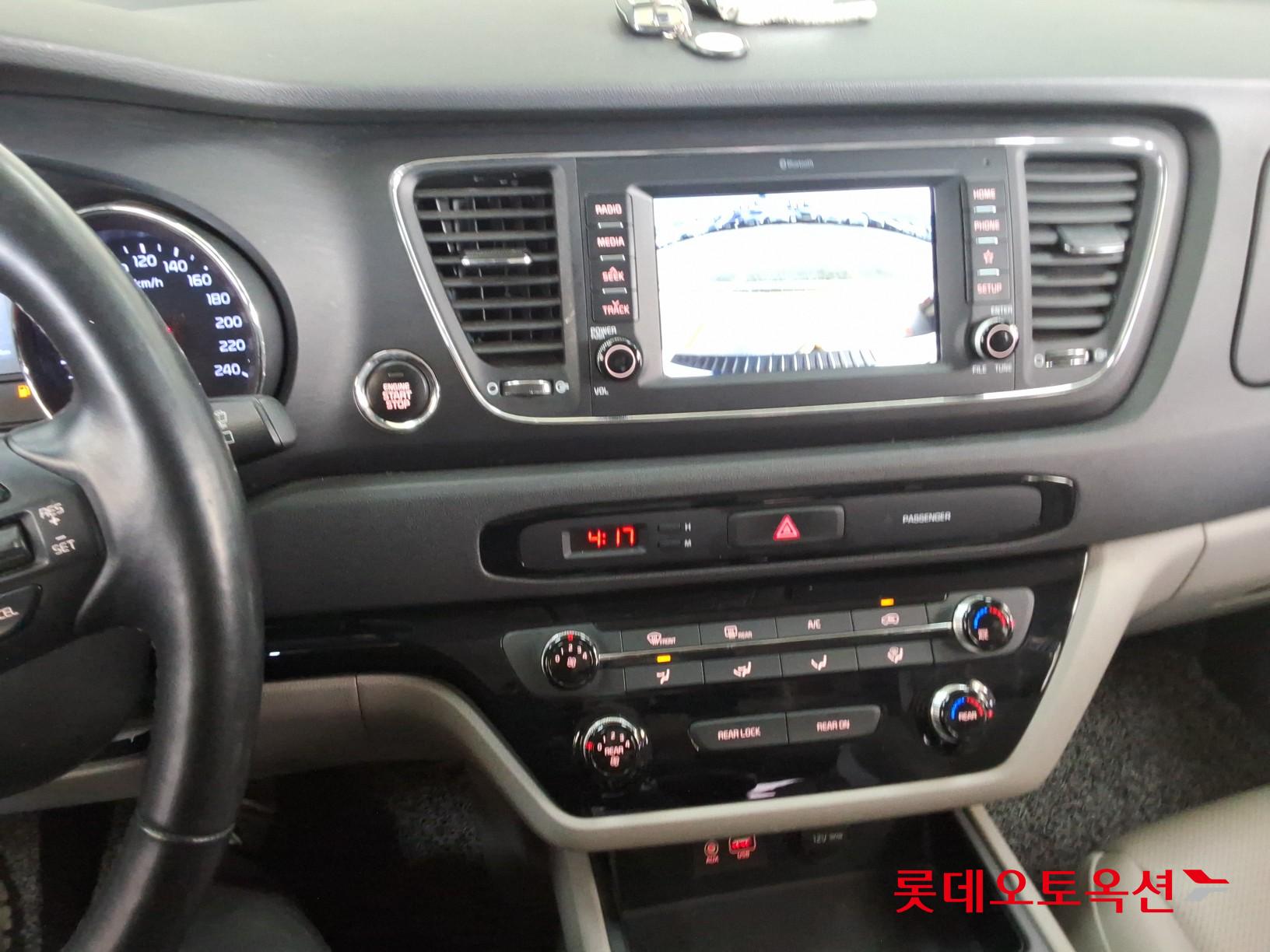 Kia Carnival id 3803752 из Кореи 32