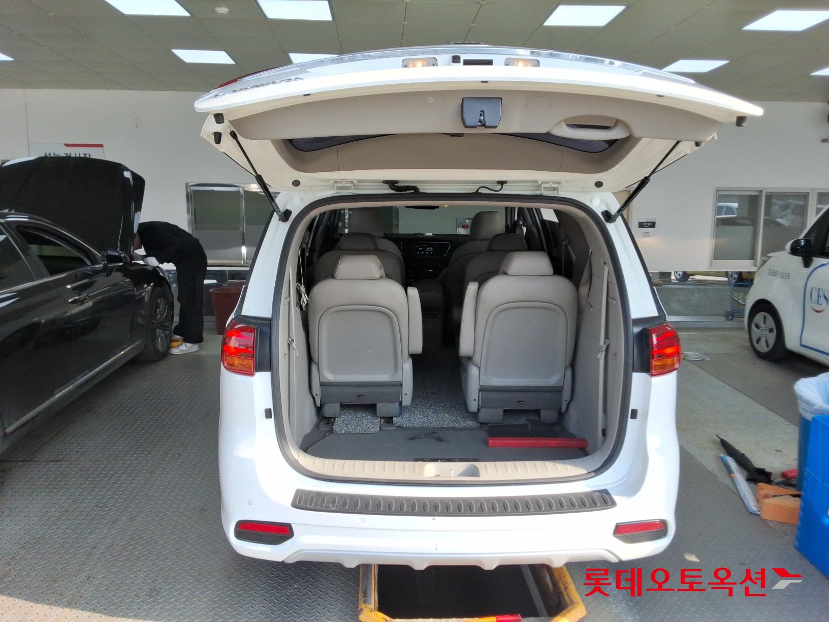 Kia Carnival id 3803752 из Кореи 37