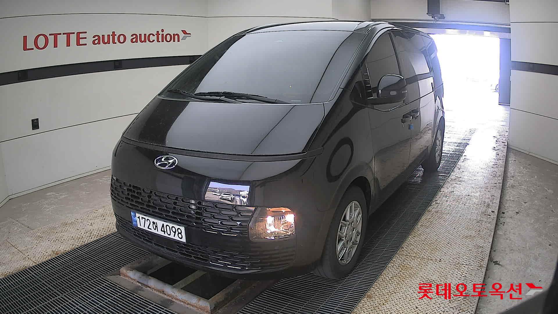 Hyundai Staria 2023 Abyss Black Pearl из Кореи