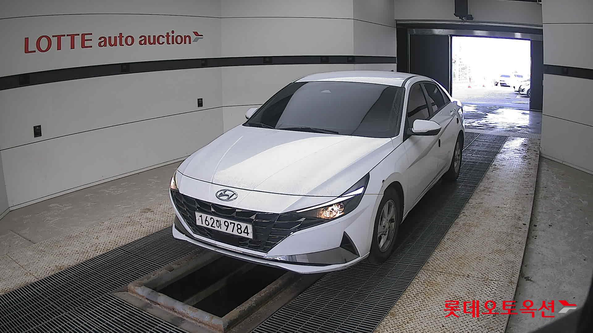 Hyundai Avante 2021 Polar White из Кореи