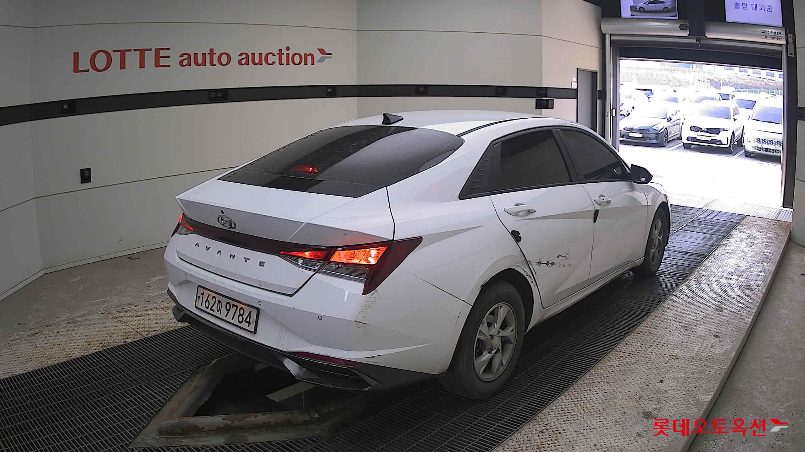 Hyundai Avante 2021 Polar White из Кореи, фото 4