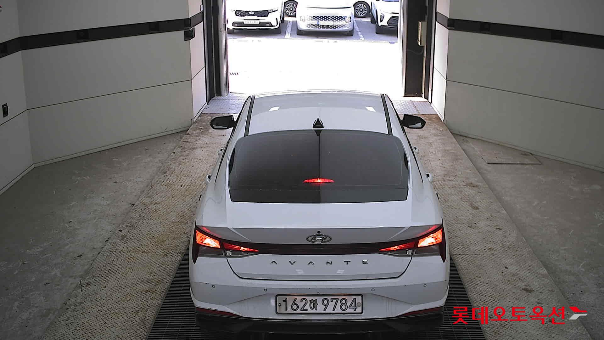 Hyundai Avante 2021 Polar White из Кореи, фото 5