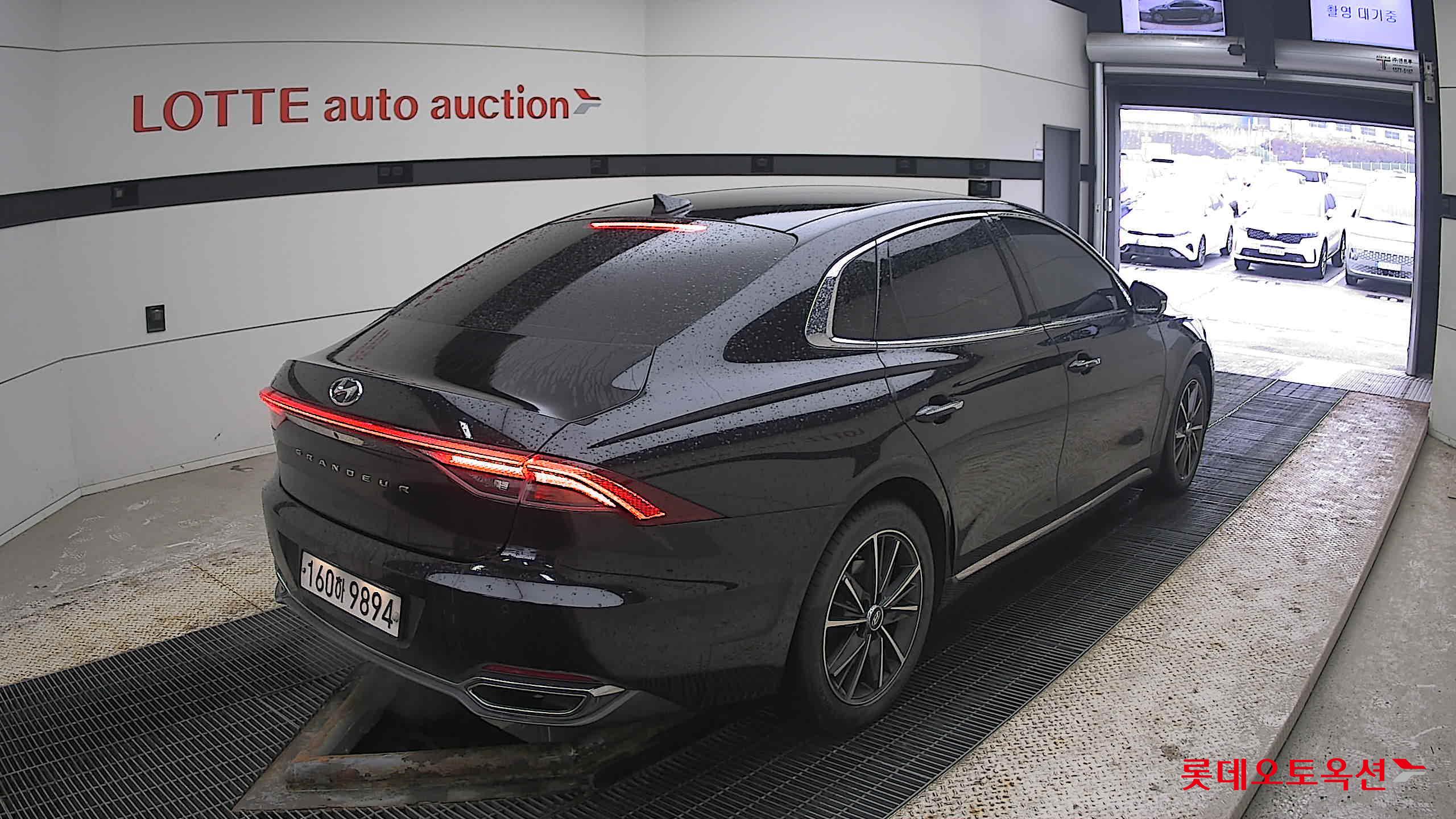 Hyundai Grandeur 2022 Midnight Black Pearl из Кореи, фото 4