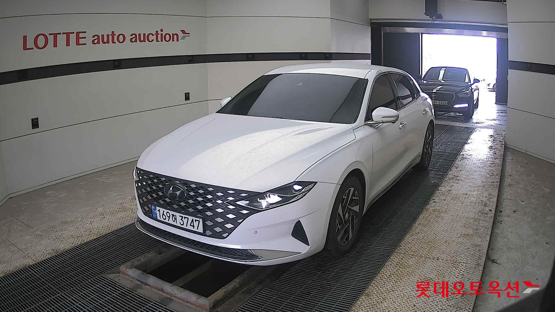 Hyundai Grandeur Hybrid 2022 Creamy White Pearl (optional) из Кореи