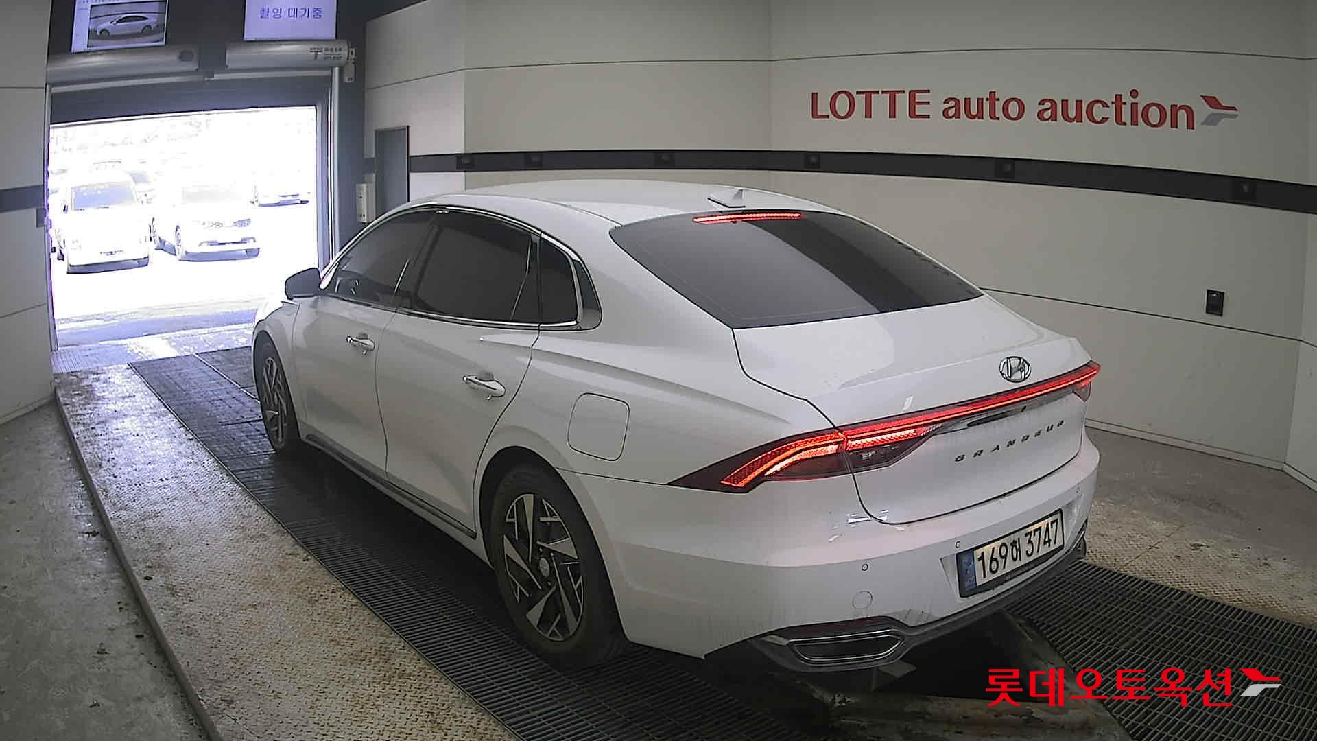 Hyundai Grandeur Hybrid 2022 Creamy White Pearl (optional) из Кореи, фото 6