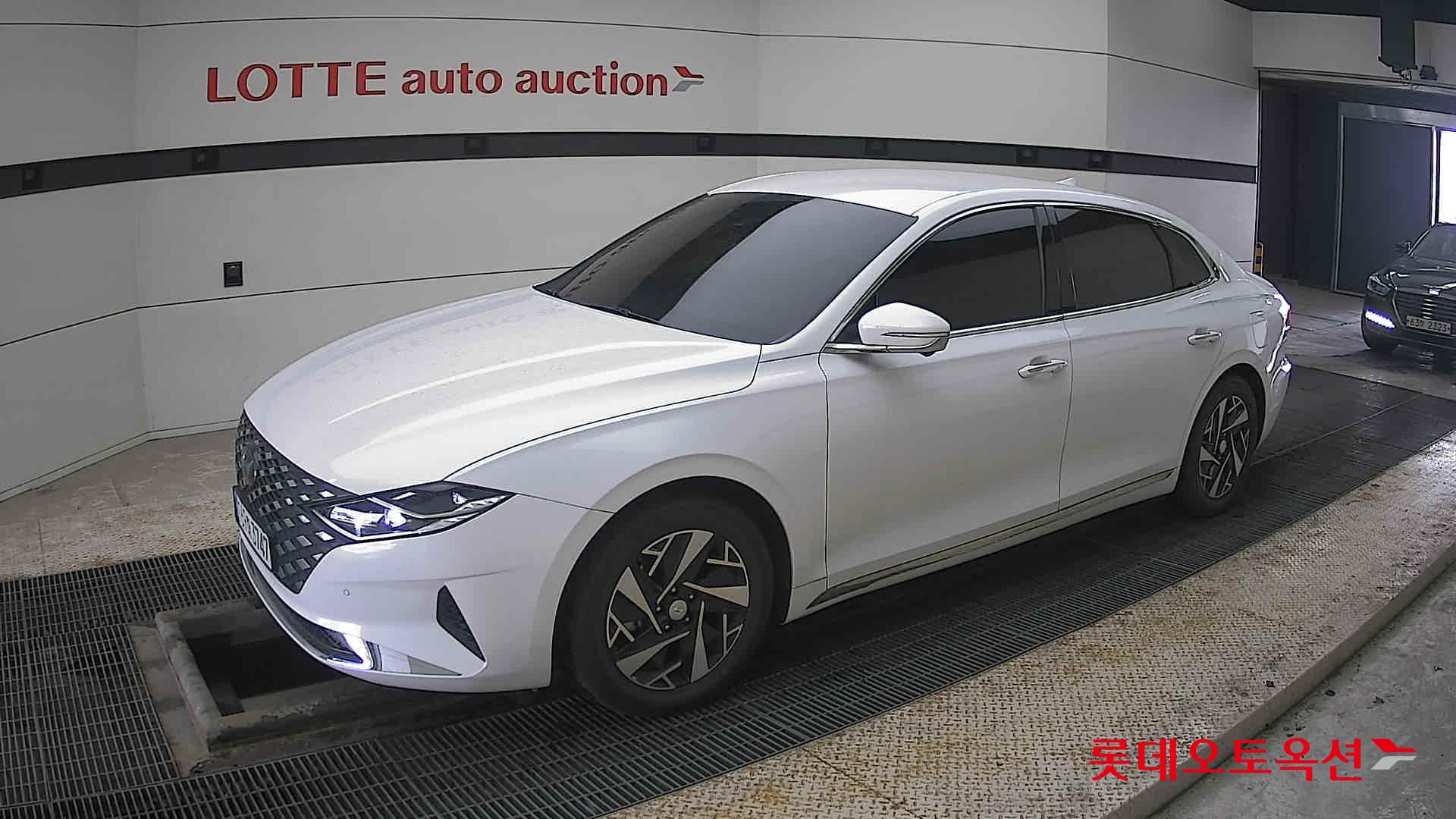 Hyundai Grandeur Hybrid id 3803703 из Кореи 13