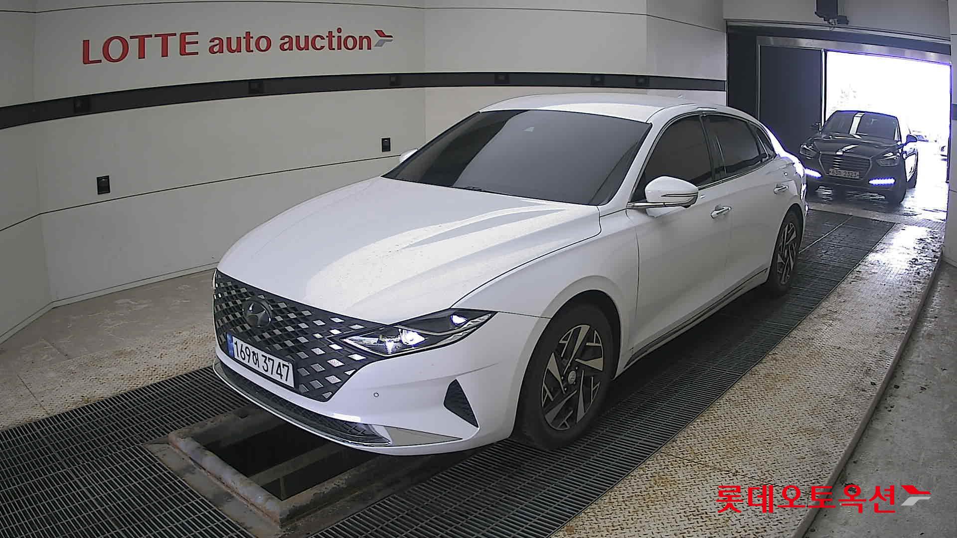 Hyundai Grandeur Hybrid id 3803703 из Кореи 14