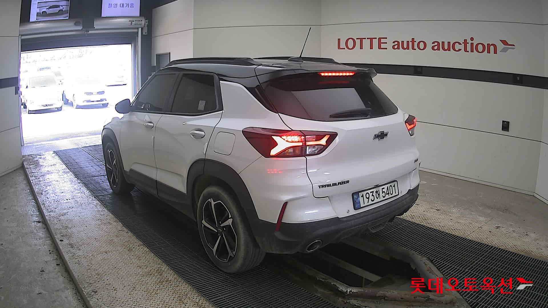 Korea G M TrailBlazer 1.35 Turbo FWD 2023 Snow White Pearl (optional) из Кореи, фото 6