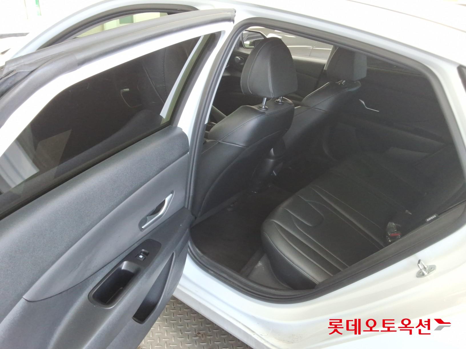 هيونداي إلانترا 2024 - صورة 37