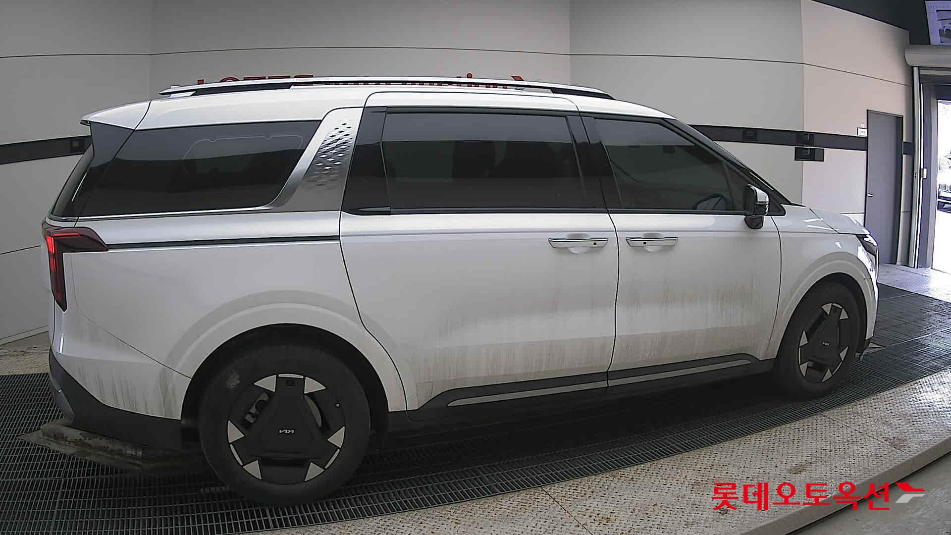 Kia Carnival Hybrid id 3803823 из Кореи 18