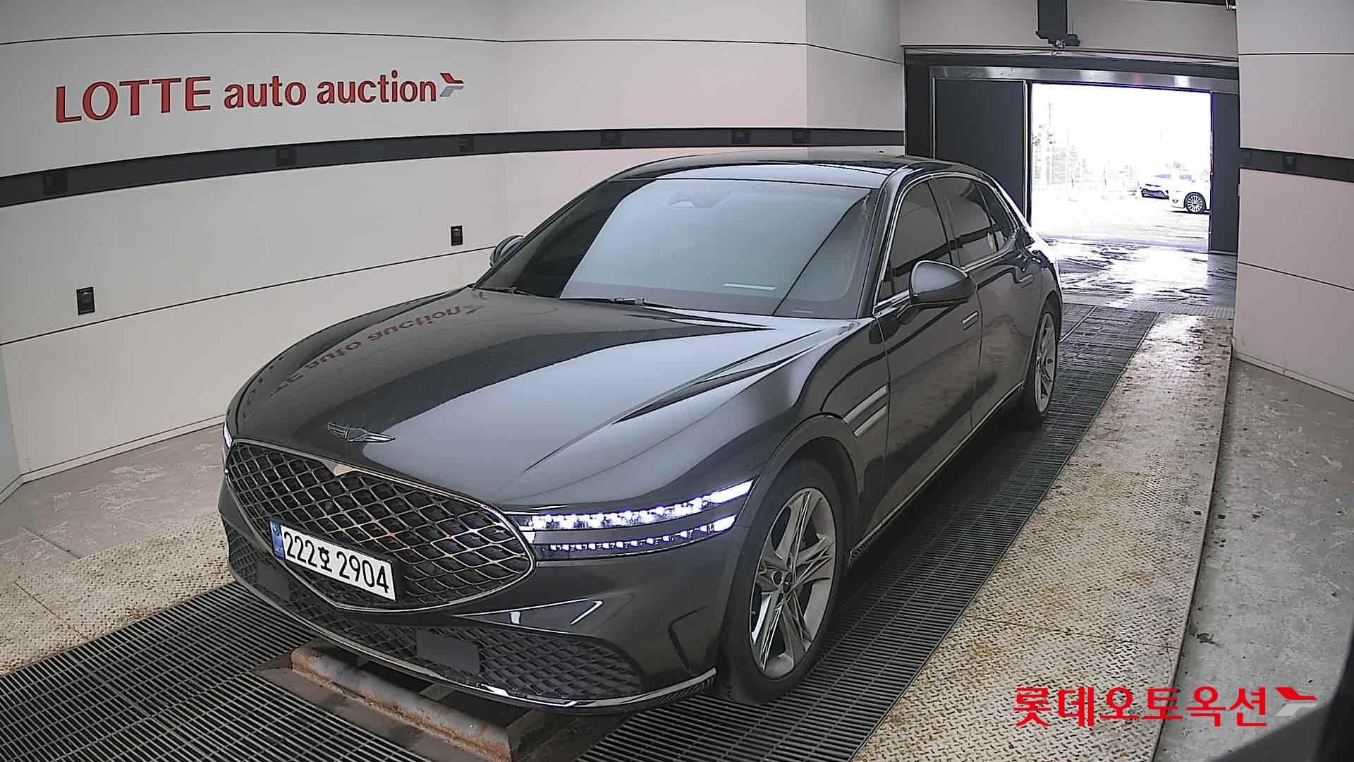 جينيسيس G90 2023 - صورة 10