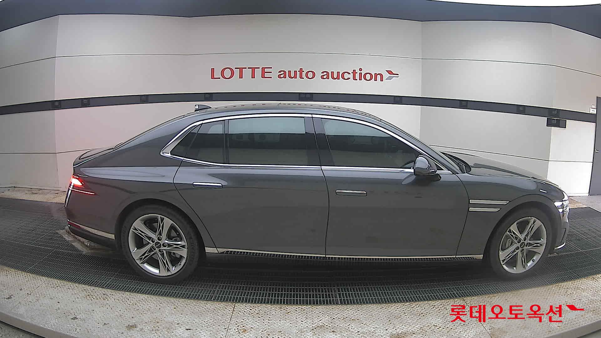 جينيسيس G90 2023 - صورة 21