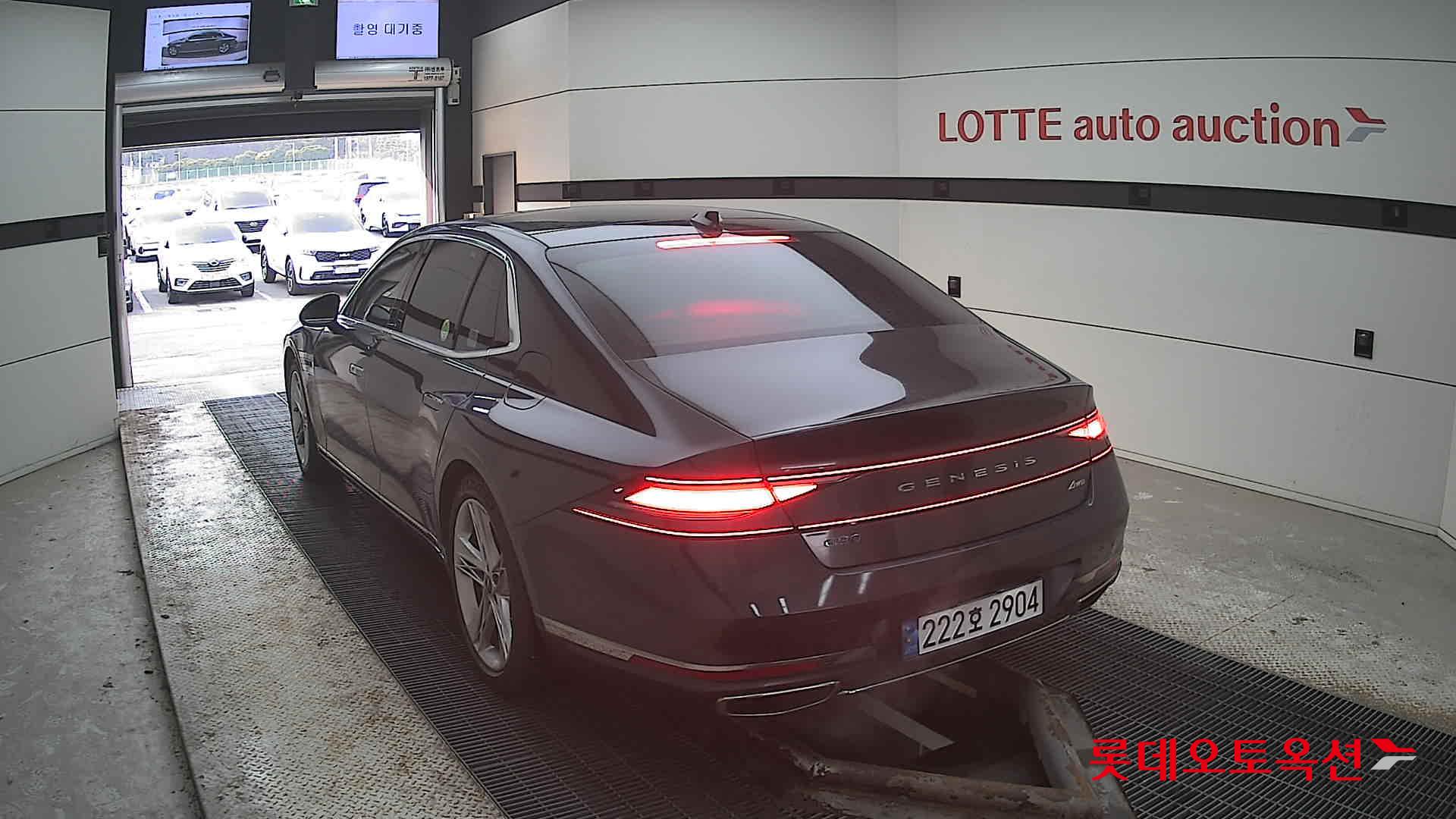 جينيسيس G90 2023 - صورة 16