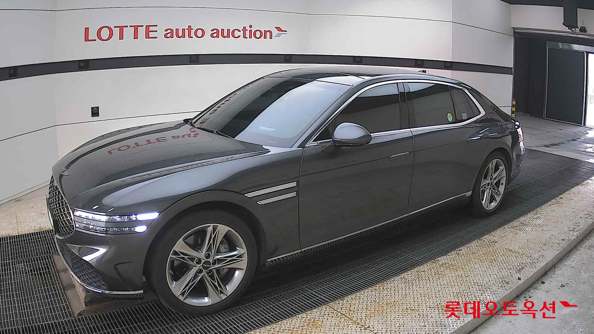 جينيسيس G90 2023 - صورة 11