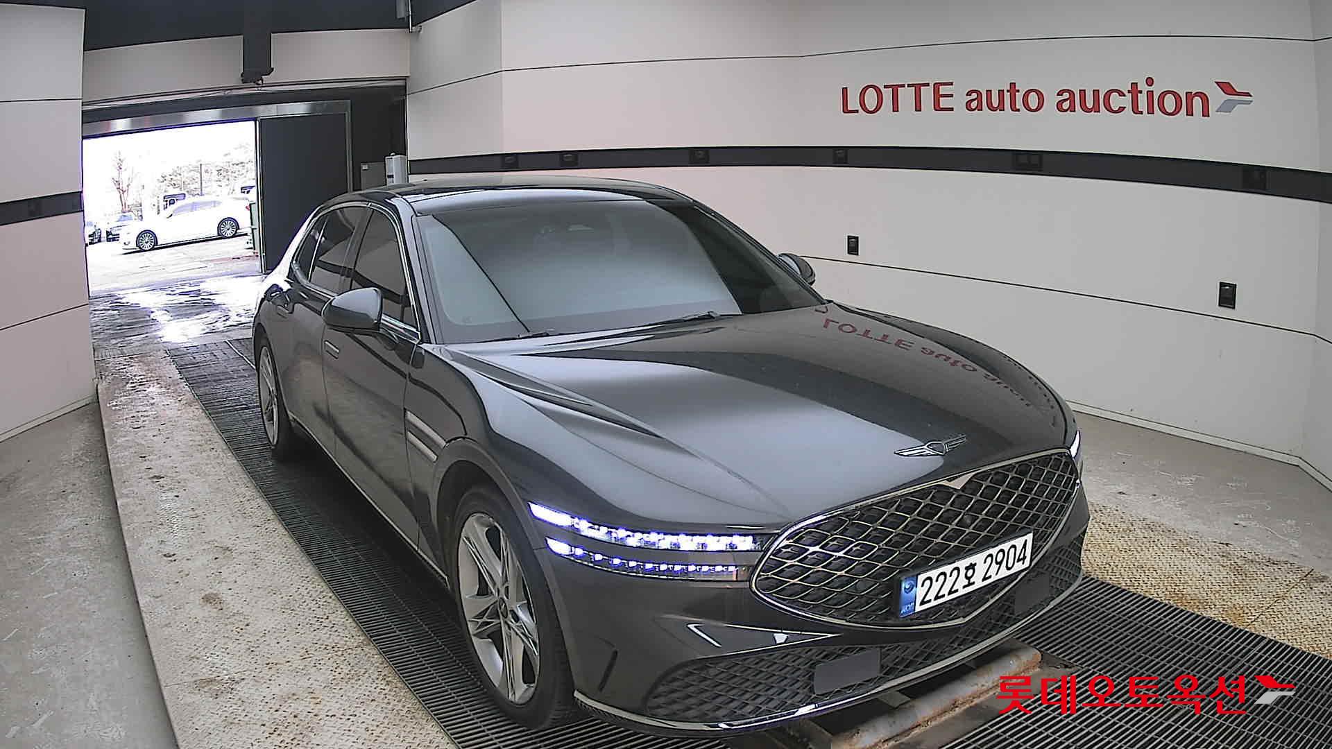 جينيسيس G90 2023 - صورة 24