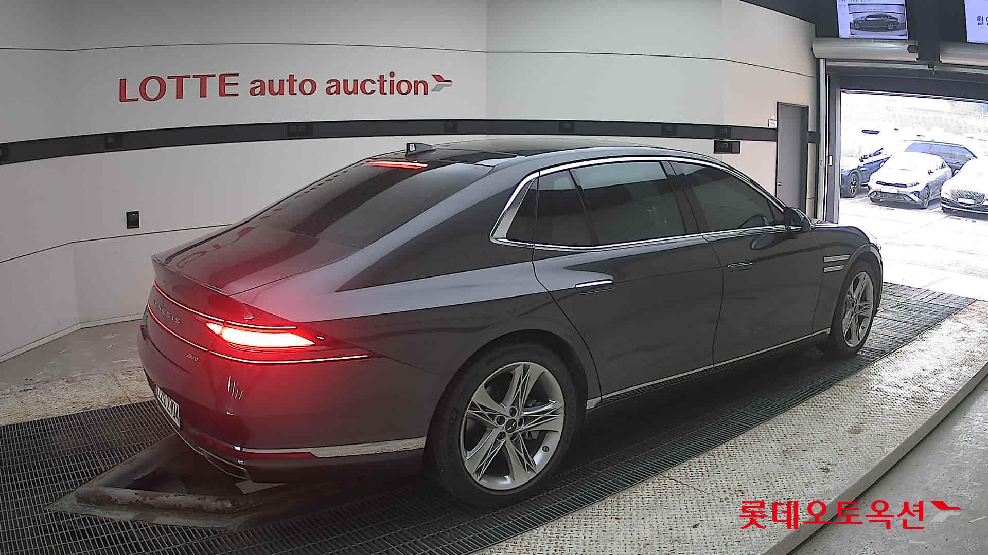 جينيسيس G90 2023 - صورة 19