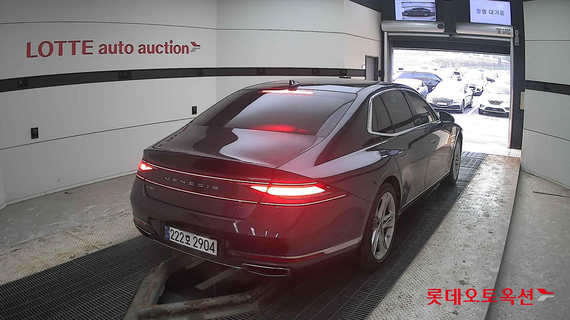 جينيسيس G90 2023 - صورة 18