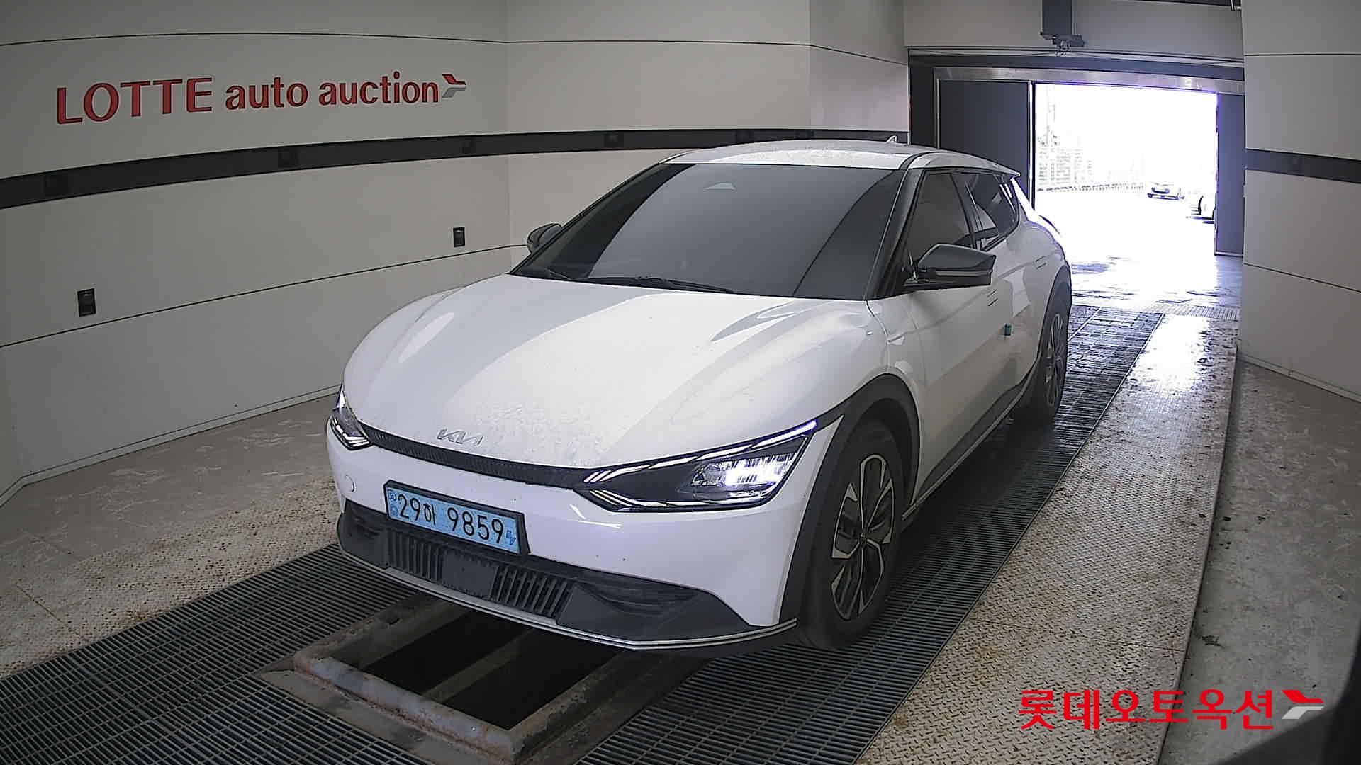 Kia EV6 2022 Snow White Pearl из Кореи