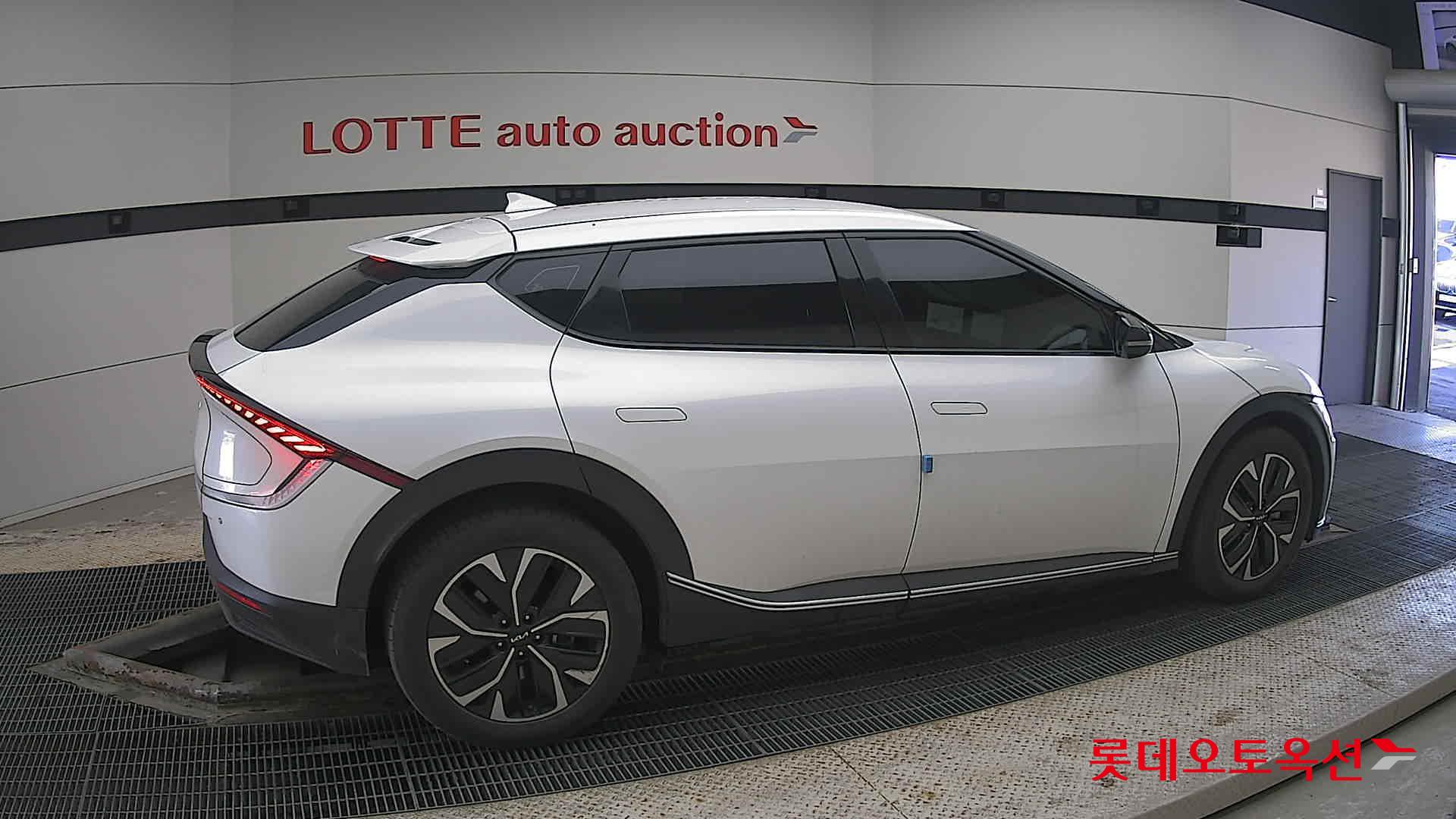 Kia EV6 id 3816370 из Кореи 18