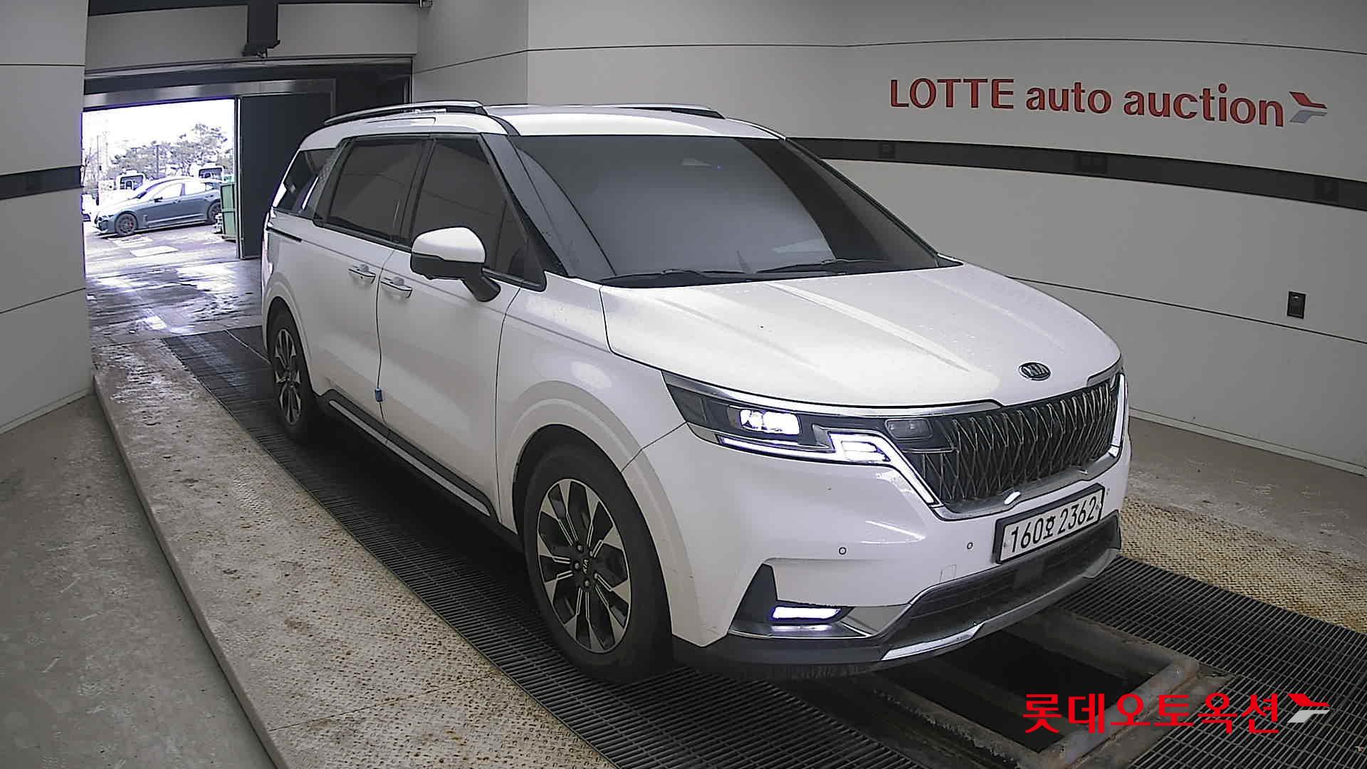 Kia Carnival 2021 Snow White Pearl (optional) из Кореи, фото 2