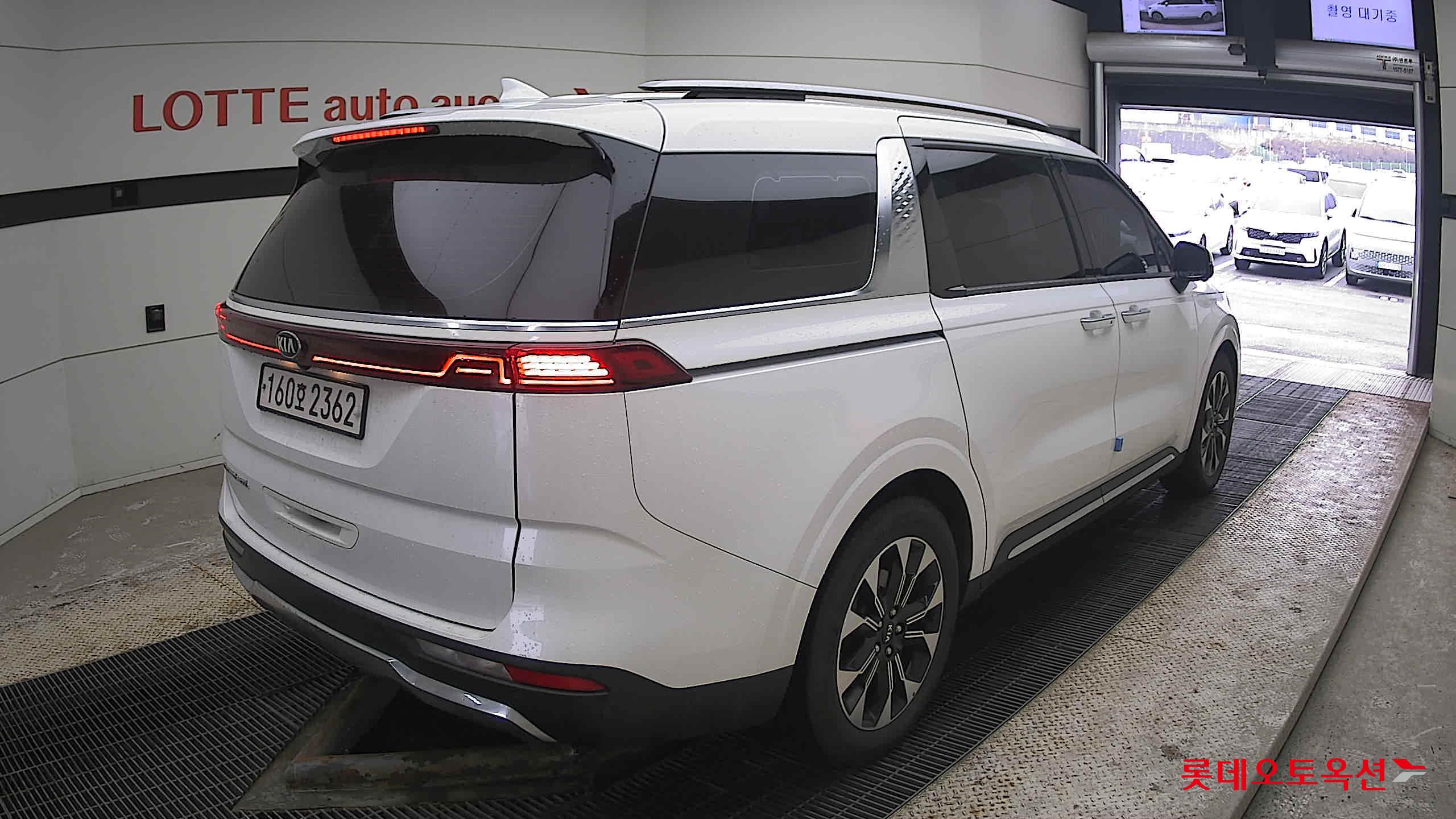 Kia Carnival 2021 Snow White Pearl (optional) из Кореи, фото 4