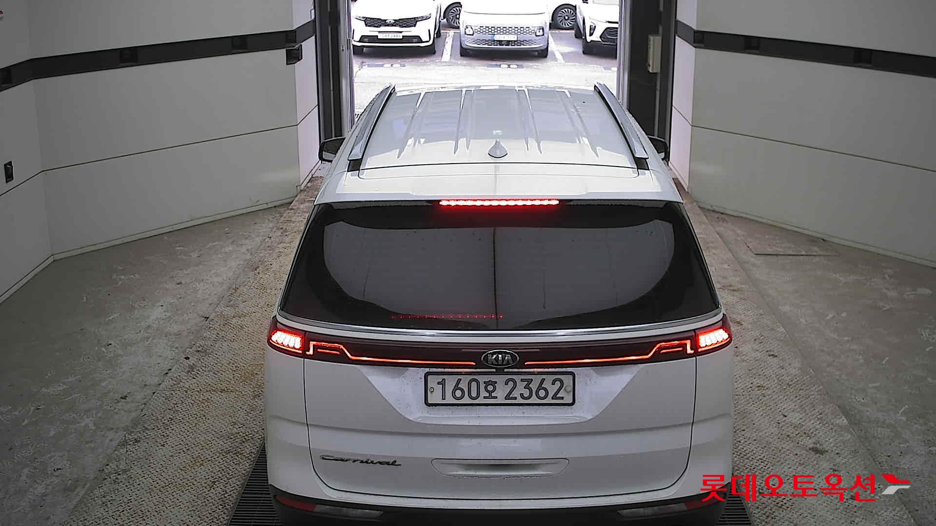 Kia Carnival 2021 Snow White Pearl (optional) из Кореи, фото 5