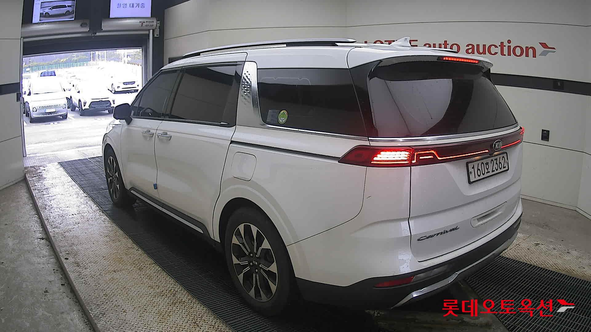 Kia Carnival 2021 Snow White Pearl (optional) из Кореи, фото 6