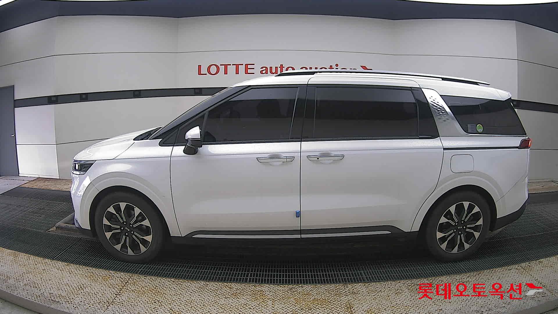 Kia Carnival id 3809989 из Кореи 7