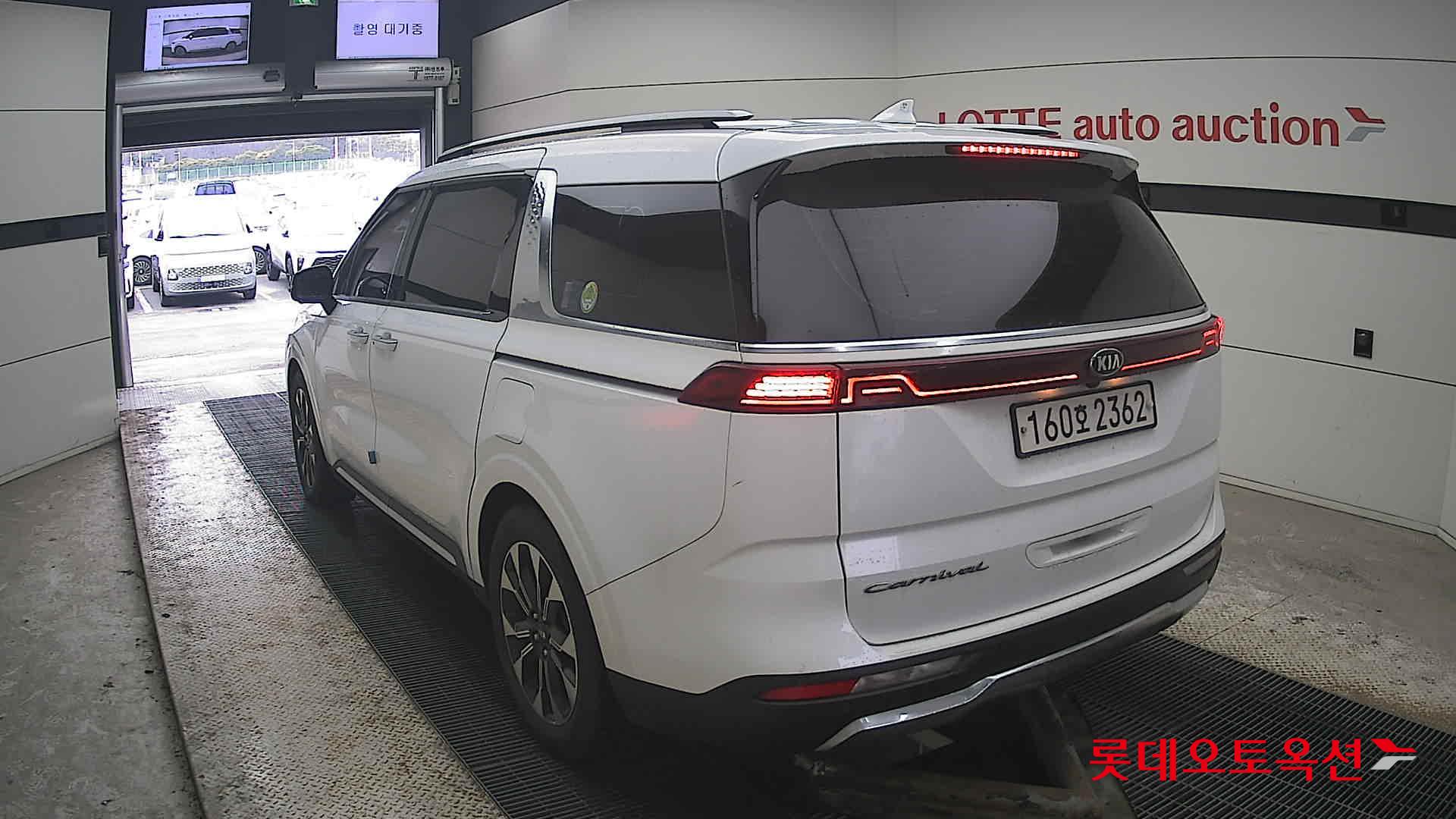 Kia Carnival id 3809989 из Кореи 9