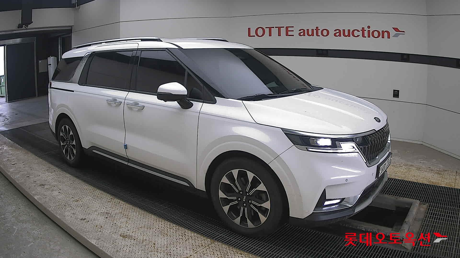 Kia Carnival id 3809989 из Кореи 16