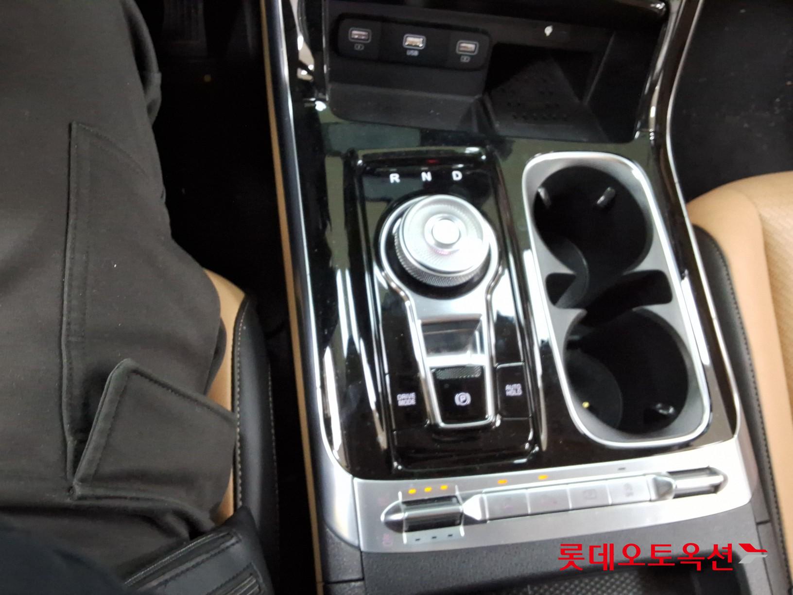 Kia Carnival id 3809989 из Кореи 33