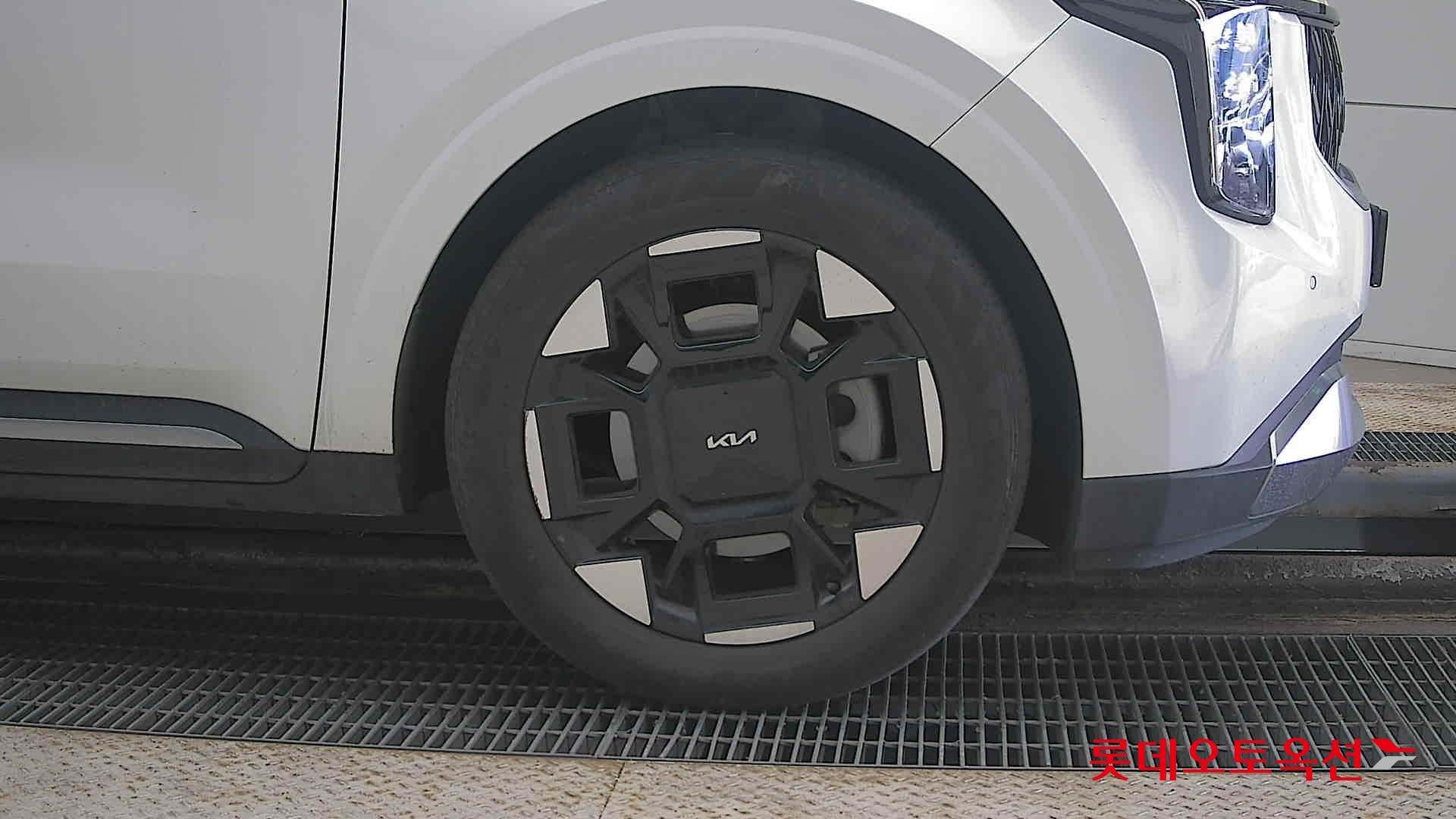 Kia Carnival Hybrid id 3816405 из Кореи 23