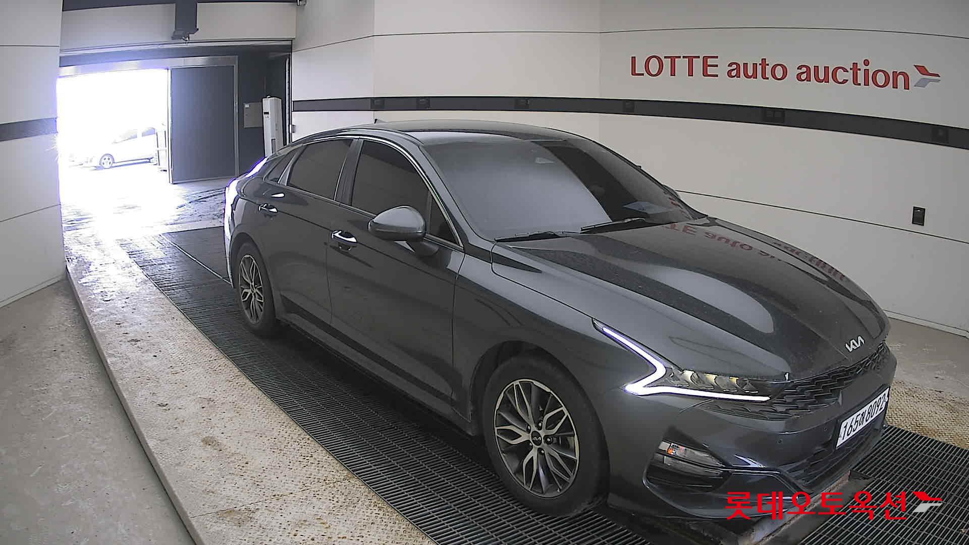 Kia K5 2022 Interstellagray из Кореи, фото 2