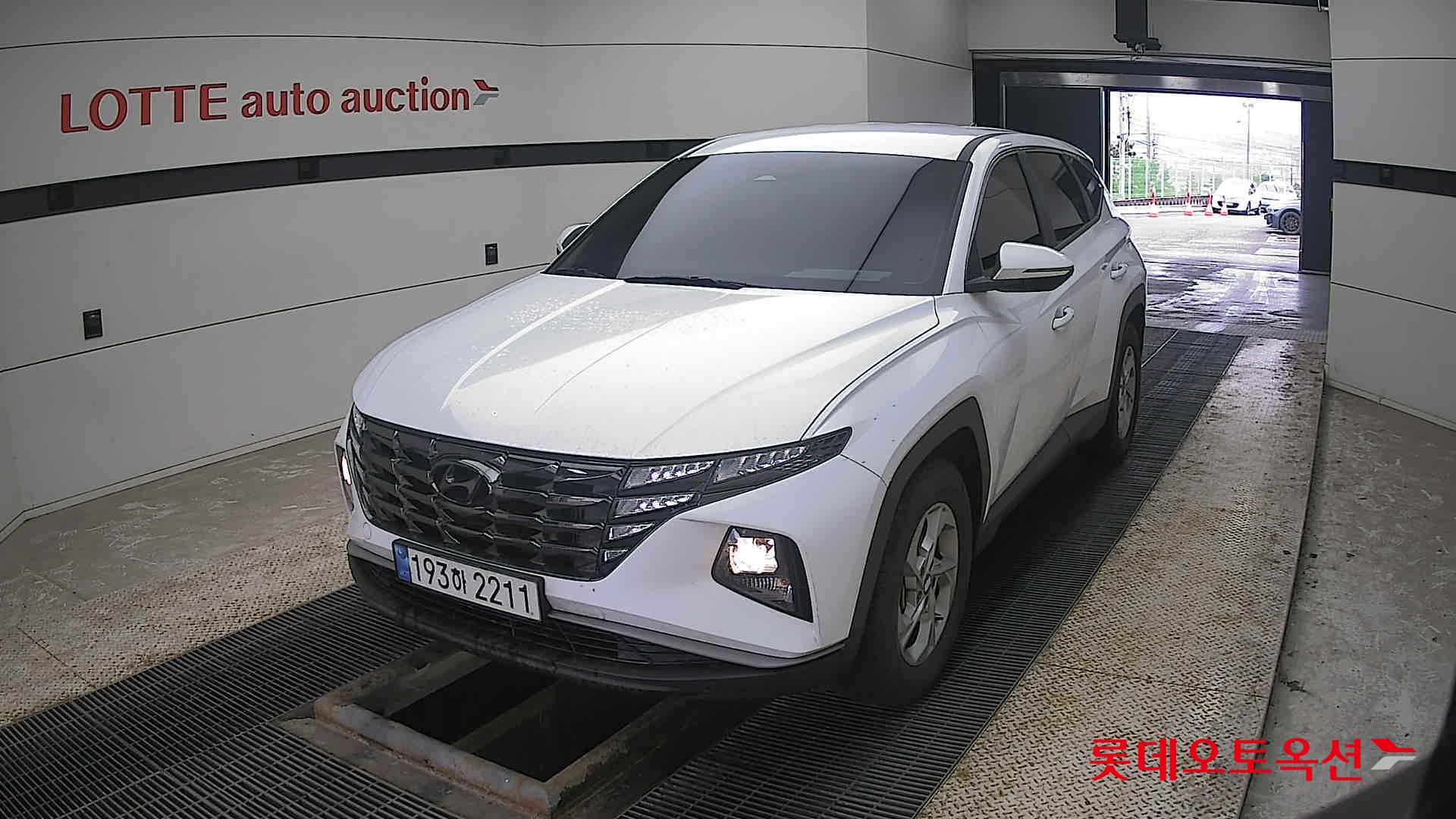 Hyundai Tucson 2022 Creamy White Pearl из Кореи