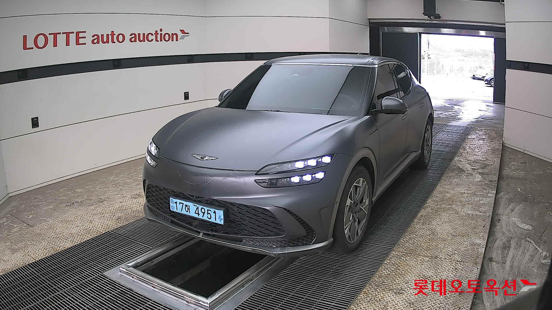 جينسس جي في 60