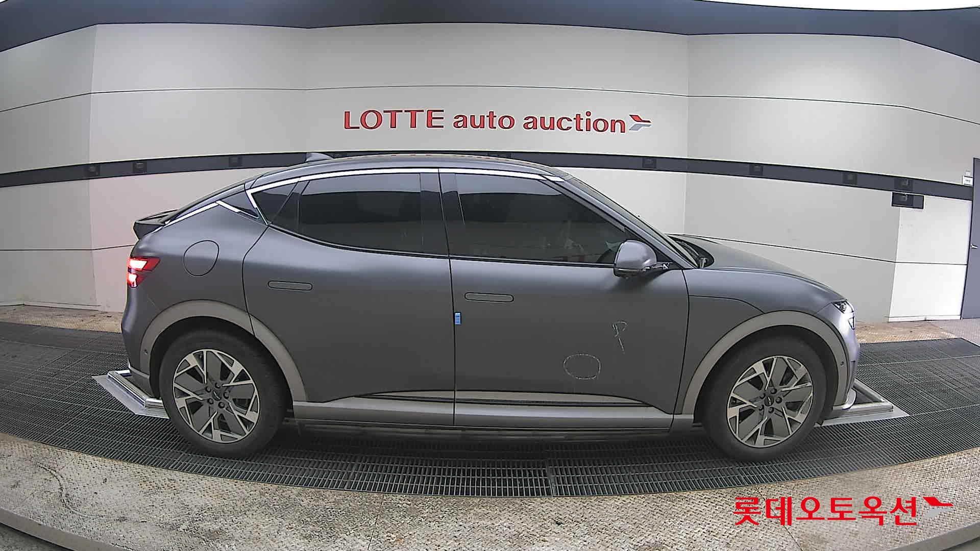 جينسس جي في 60