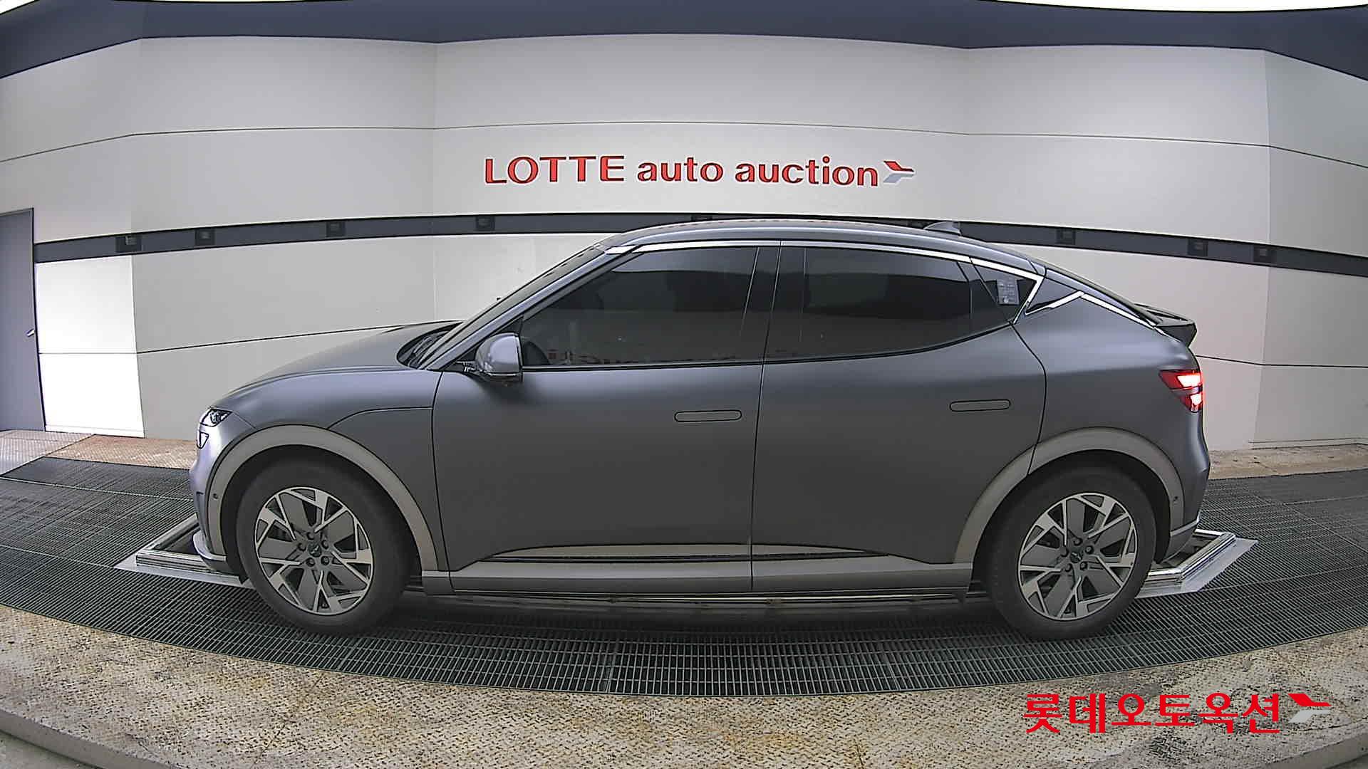 جينسس جي في 60