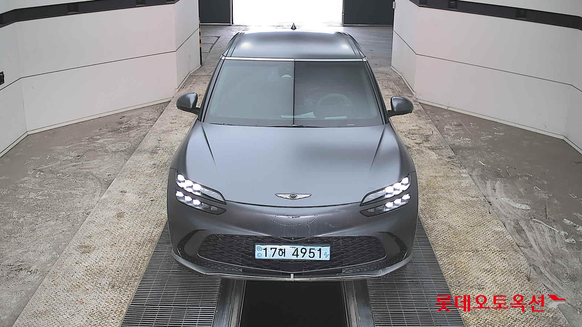 جينسس جي في 60