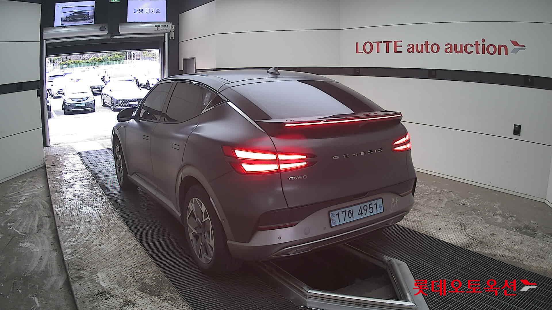 جينسس جي في 60