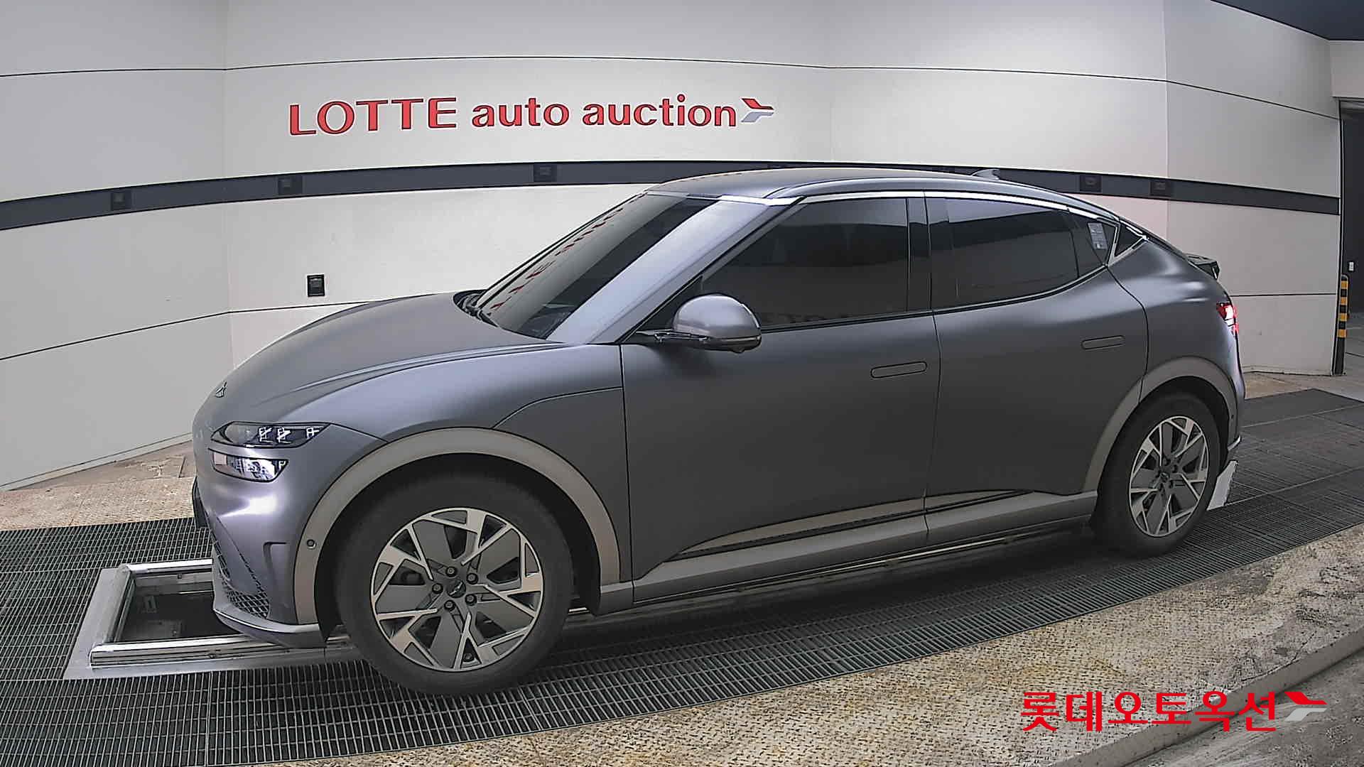 جينسس جي في 60