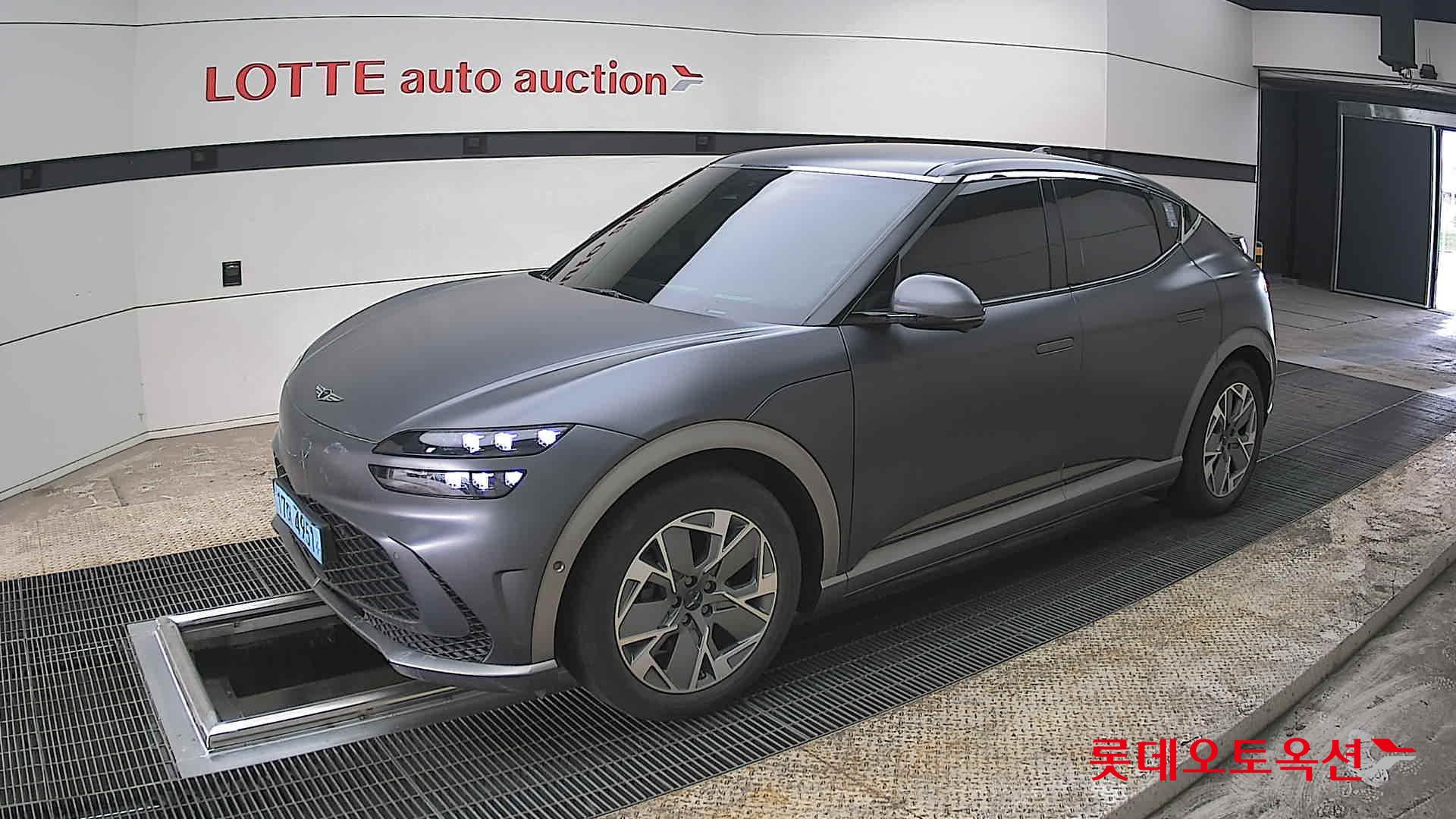 جينسس جي في 60