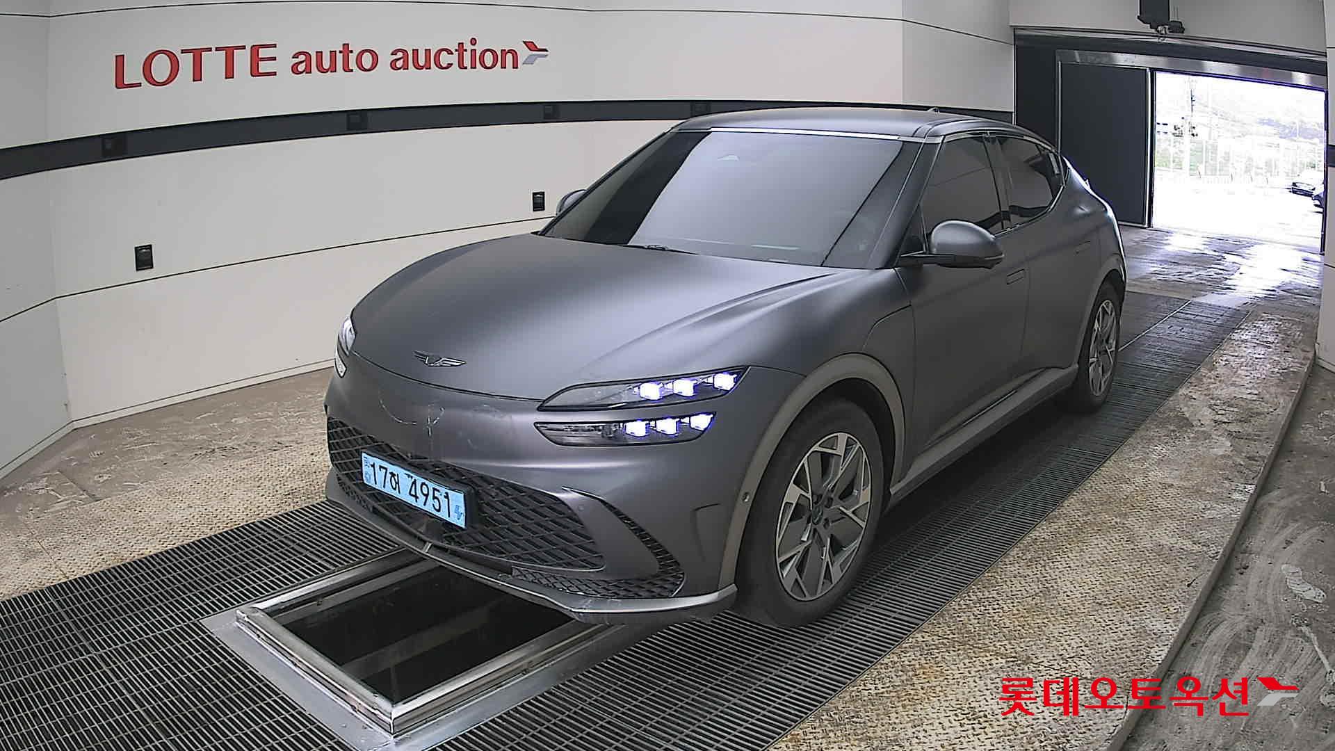 جينسس جي في 60