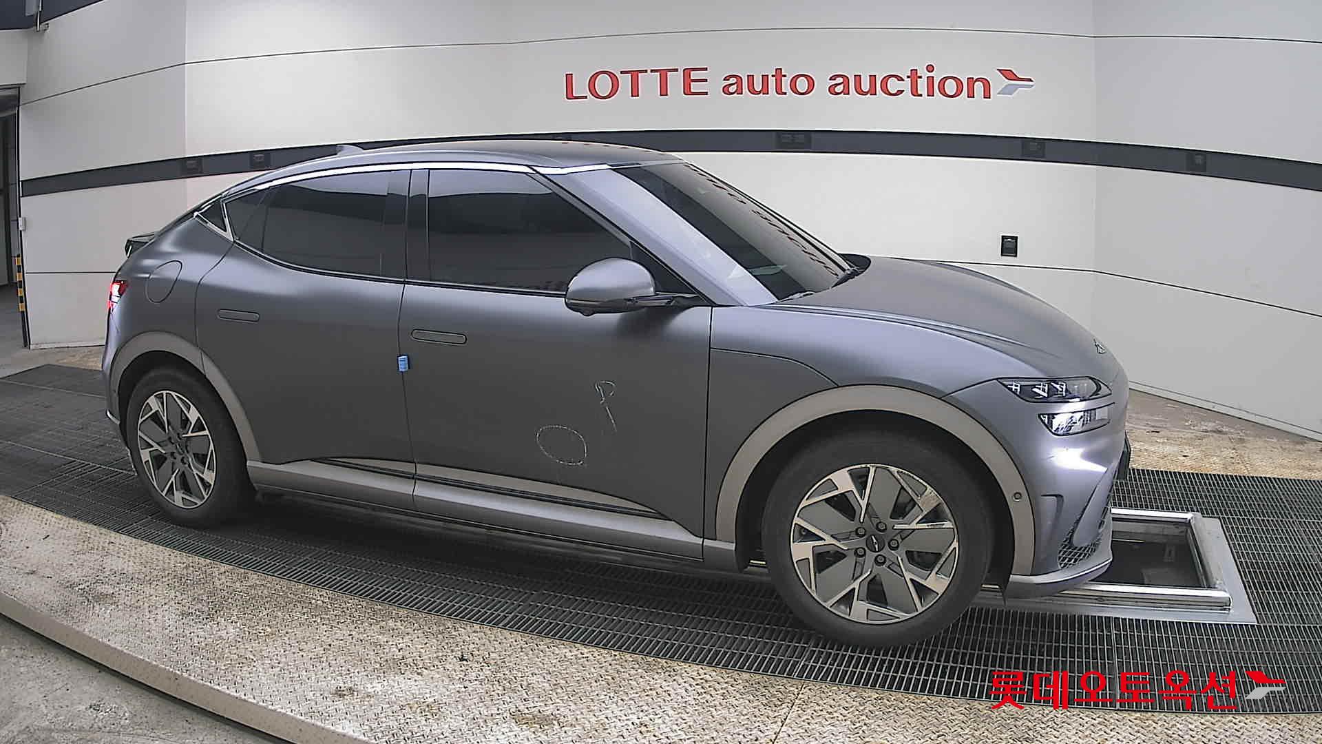 جينسس جي في 60