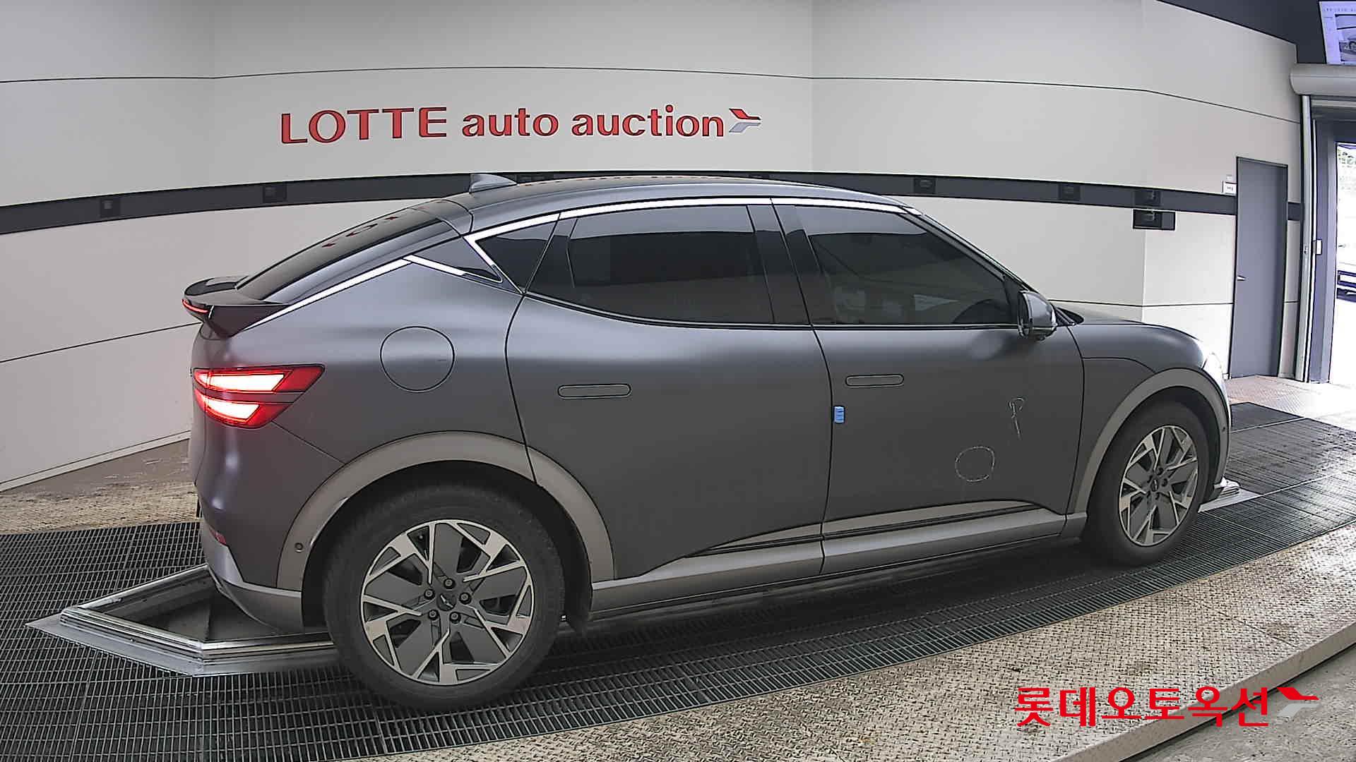 جينسس جي في 60