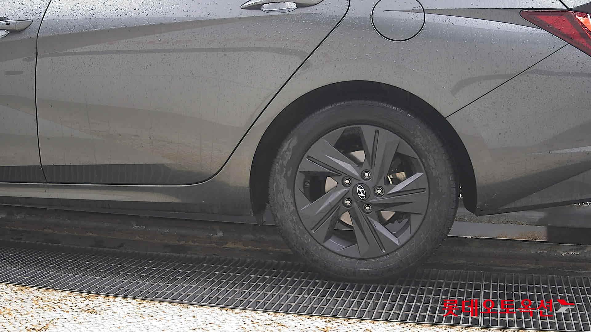 Hyundai Avante Hybrid id 3809843 из Кореи 22