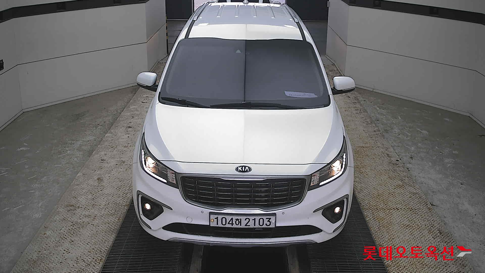 Kia Carnival id 3809923 из Кореи 8