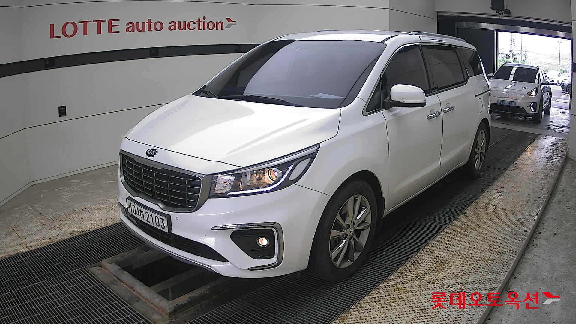 Kia Carnival id 3809923 из Кореи 14