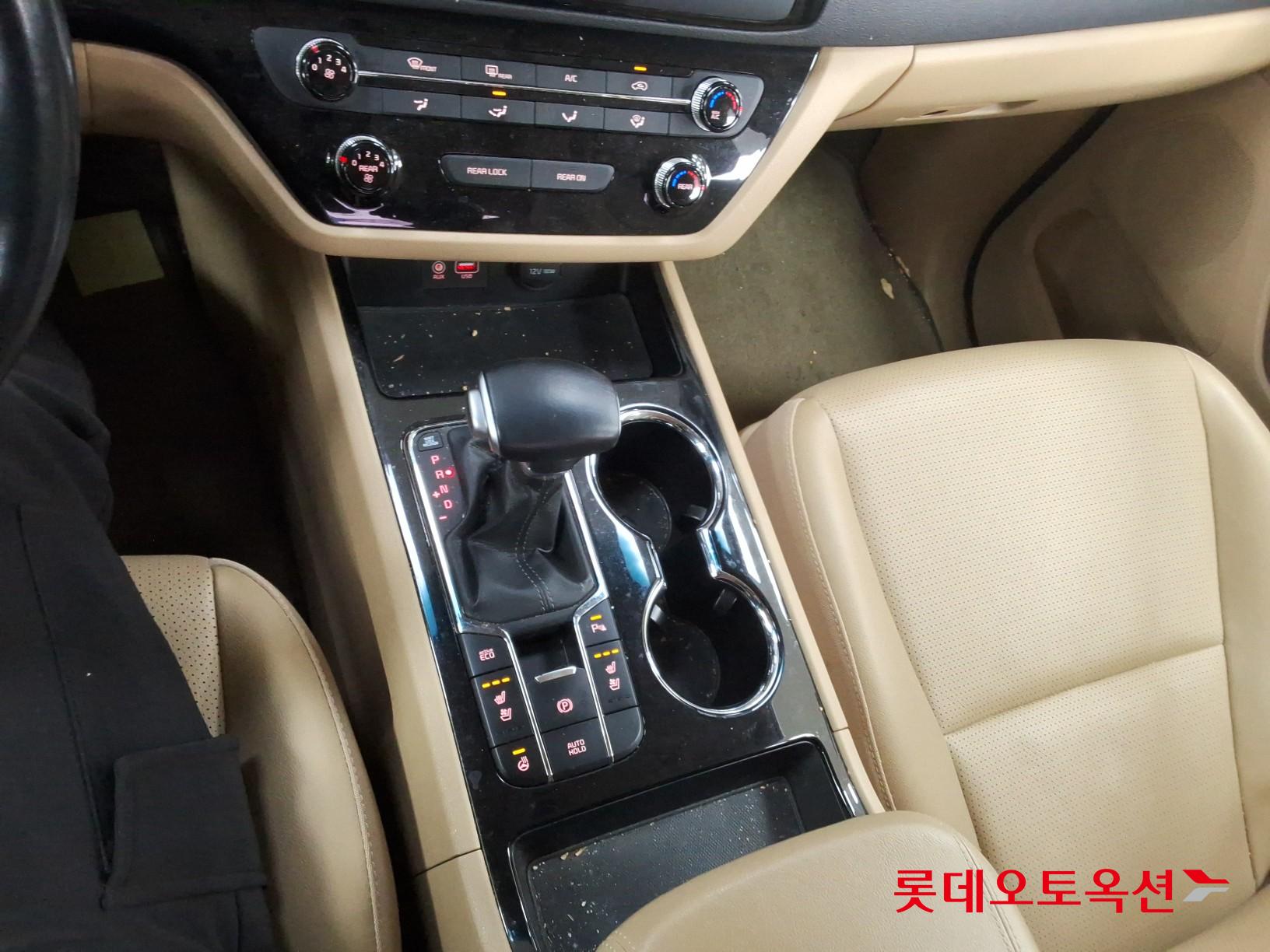 Kia Carnival id 3809923 из Кореи 32